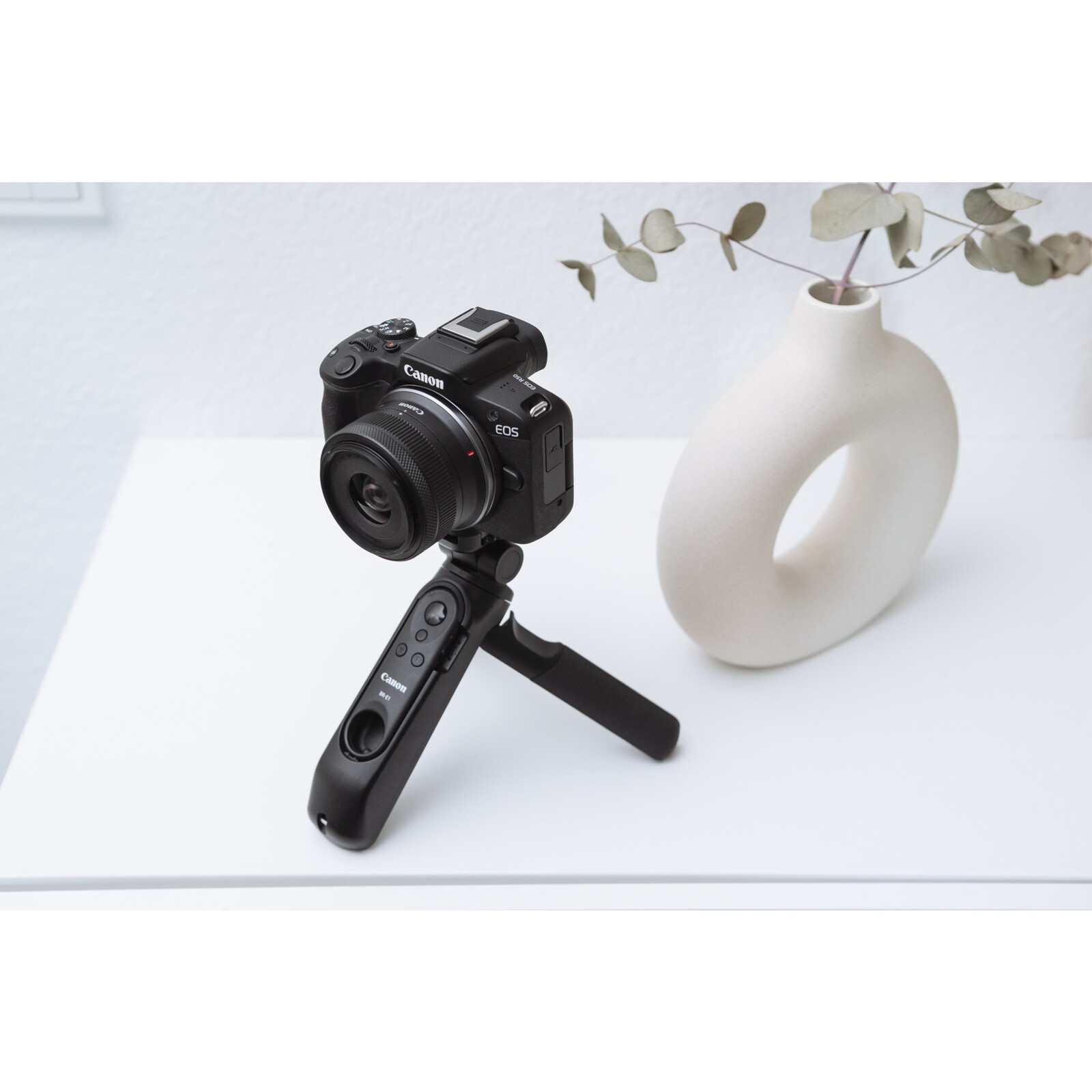 Canon EOS R50 (Black) + RF-S 18-45mm IS STM Creator Kit - Imagen 13